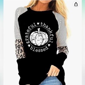 NWT size small  Thankful Grateful Blessed long sleeved shirt